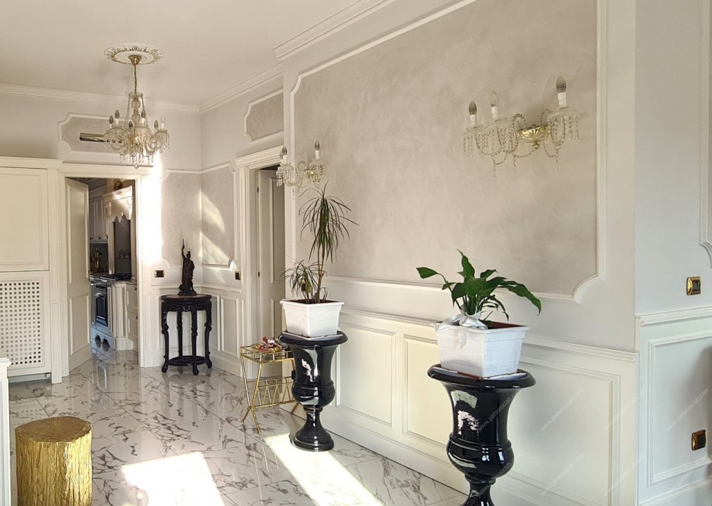 Appartamento trilocale in vendita  120 m² ottime condizioni, Cologno Monzese, località Cologno Centro