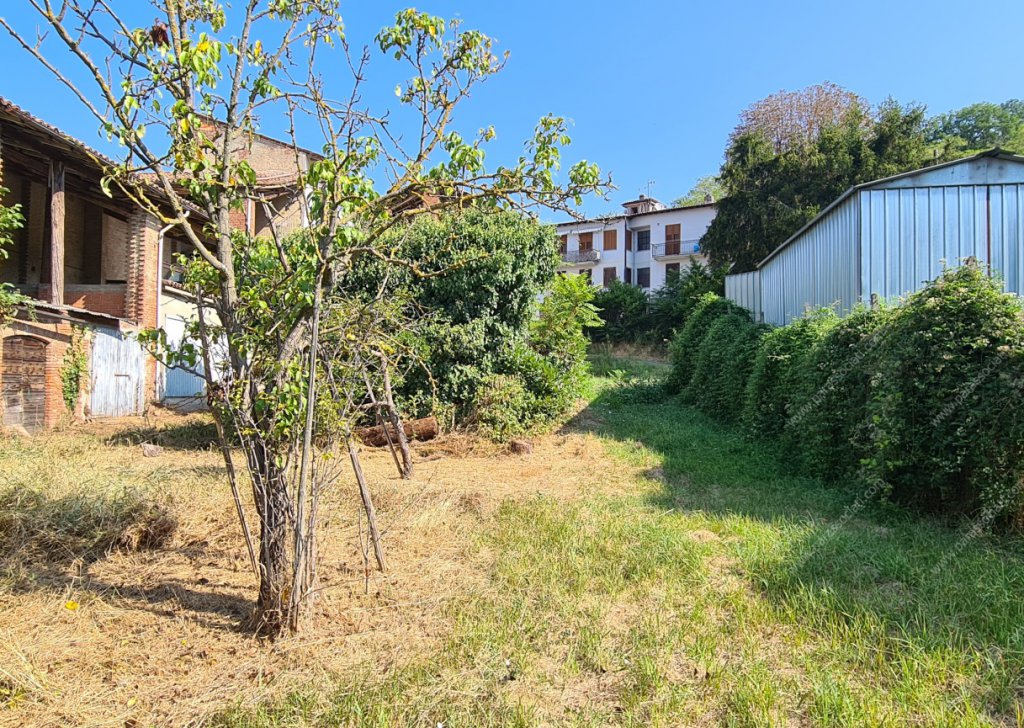 Sale Cottages and farmhouses Montù Beccaria - Montù Beccaria - Colline Pavesi - Farmhouse with land Locality 