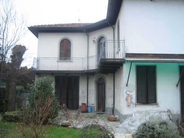  sale vendita quart: sale para and associati consulenti immobiliari